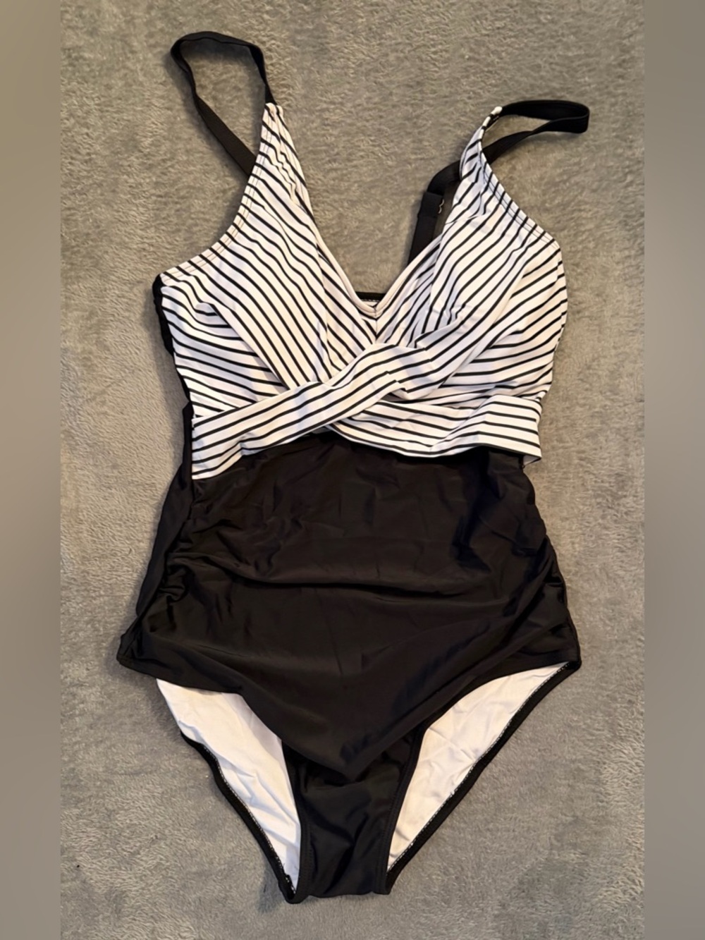 New  Black/White One Piece Bathing Suit Size Medium